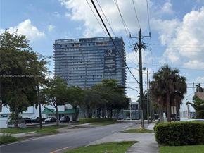 141 NE 10th Ave 17B, Hallandale Beach FL 33009