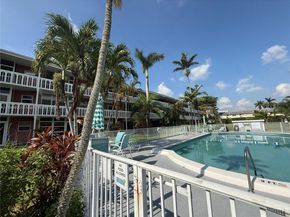 141 NE 10th Ave 17B, Hallandale Beach FL 33009