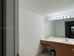 9755 NW 48th Ter 321, Doral FL 33178