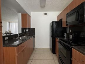 9755 NW 48th Ter 321, Doral FL 33178