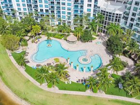 2641 N Flamingo Rd 307N, Sunrise FL 33323