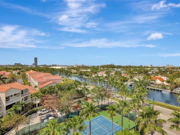 3640 Yacht Club Dr 203, Aventura FL 33180
