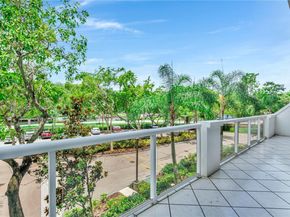 3640 Yacht Club Dr 203, Aventura FL 33180