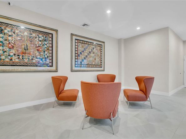 3640 Yacht Club Dr 203, Aventura FL 33180