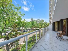 3640 Yacht Club Dr 203, Aventura FL 33180