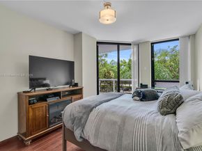 3640 Yacht Club Dr 203, Aventura FL 33180