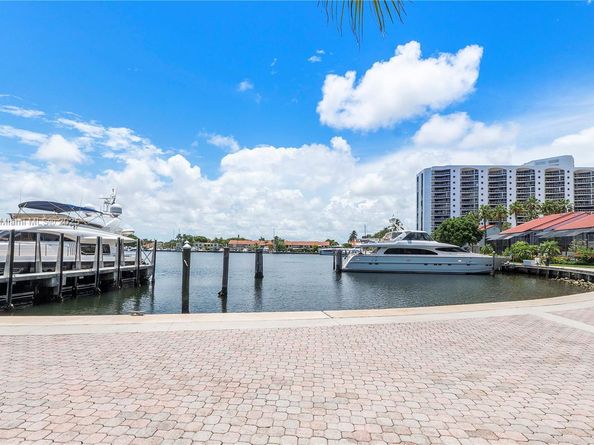 3640 Yacht Club Dr 203, Aventura FL 33180