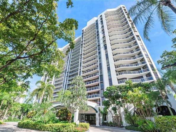 3640 Yacht Club Dr 203, Aventura FL 33180