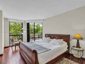3640 Yacht Club Dr 203, Aventura FL 33180