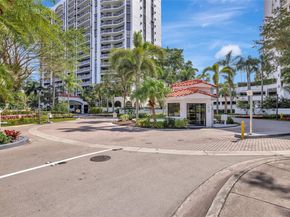 3640 Yacht Club Dr 203, Aventura FL 33180