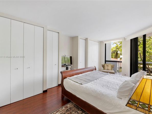 3640 Yacht Club Dr 203, Aventura FL 33180