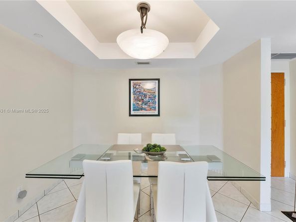 3640 Yacht Club Dr 203, Aventura FL 33180