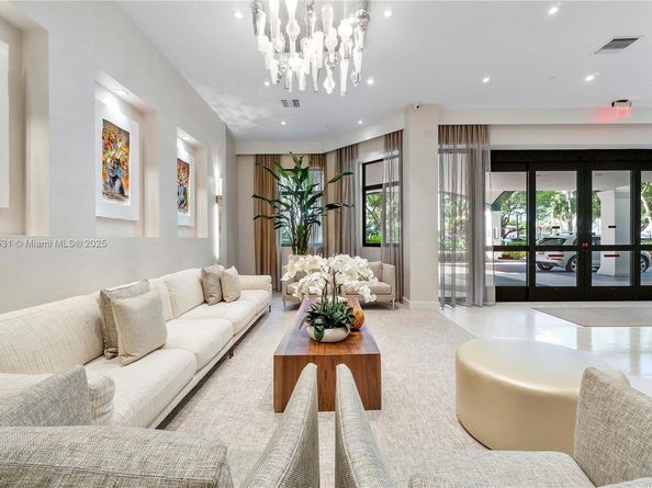 3640 Yacht Club Dr 203, Aventura FL 33180