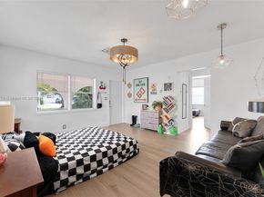 1105 NE 10th St, Hallandale Beach FL 33009