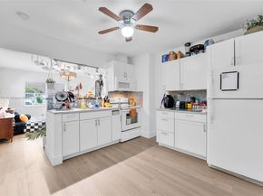 1105 NE 10th St, Hallandale Beach FL 33009