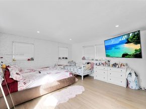 1105 NE 10th St, Hallandale Beach FL 33009