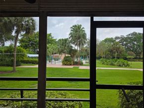 900 Saint Charles Pl L6, Pembroke Pines FL 33026
