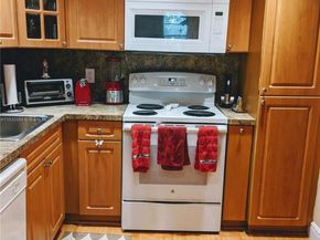 900 Saint Charles Pl L6, Pembroke Pines FL 33026