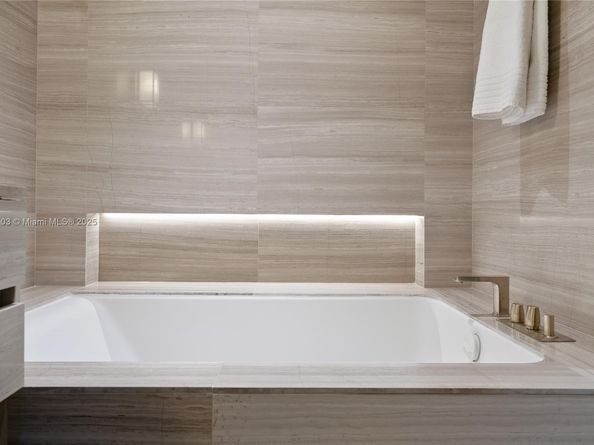 18975 Collins Ave 1104, Sunny Isles Beach FL 33160