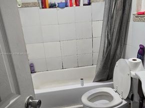 208 SW 1st Ct, Pompano Beach FL 33060