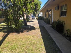 208 SW 1st Ct, Pompano Beach FL 33060