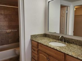 5201 Orduna Dr 14, Coral Gables FL 33146