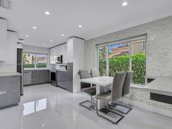 698 Deer Creek Corona Way, Deerfield Beach FL 33442