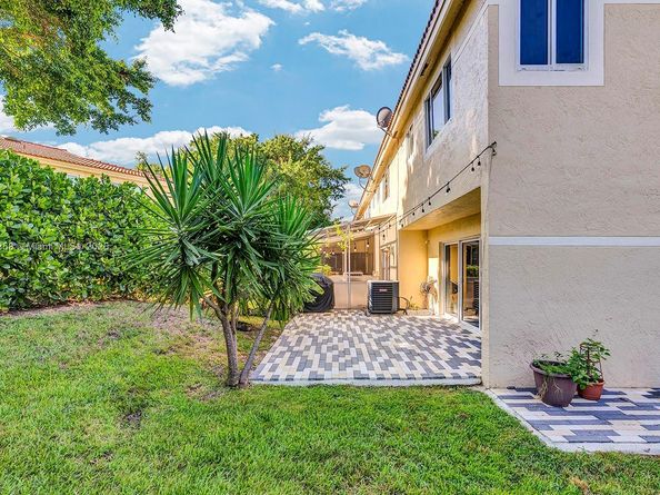 698 Deer Creek Corona Way, Deerfield Beach FL 33442