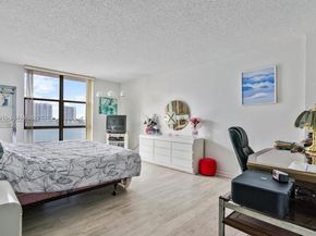 17500 N Bay Rd S707, Sunny Isles Beach FL 33160