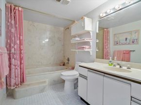 17500 N Bay Rd S707, Sunny Isles Beach FL 33160