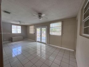 2201 N 54th Ave, Hollywood FL 33021