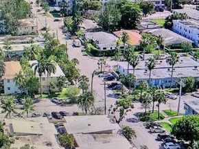 1795 Calais Dr 4, Miami Beach FL 33141