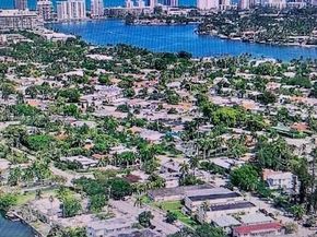 1795 Calais Dr 4, Miami Beach FL 33141