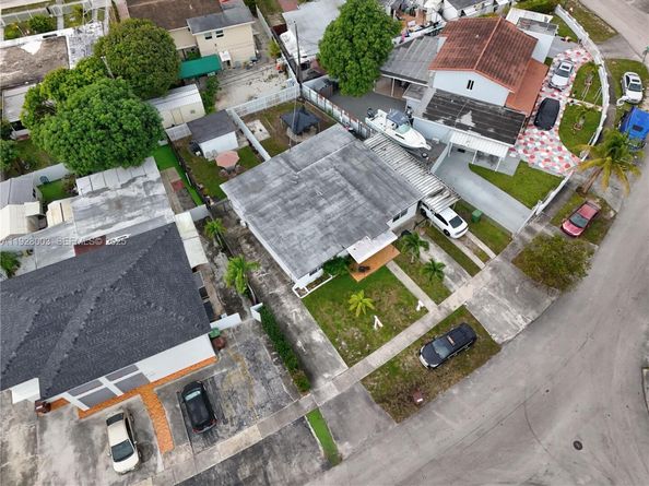 1540 E 8th Ct, Hialeah FL 33010