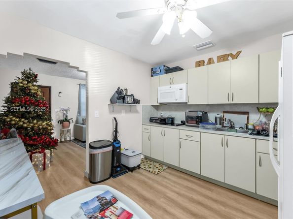 166 E 15th St, Hialeah FL 33010