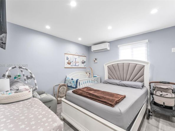 166 E 15th St, Hialeah FL 33010