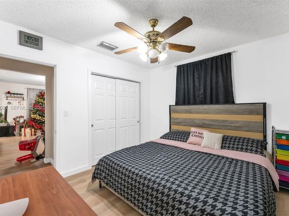 166 E 15th St, Hialeah FL 33010