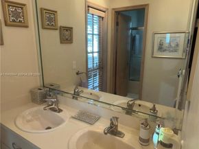 7439 SW 168th Ter, Palmetto Bay FL 33157