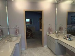 7439 SW 168th Ter, Palmetto Bay FL 33157