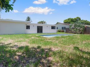 4300 Monroe St, Hollywood FL 33021