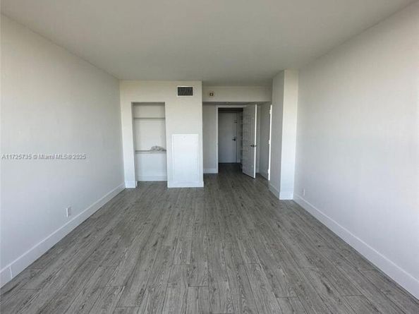780 NE 69th St 1904, Miami FL 33138