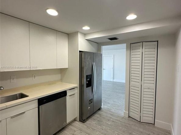 780 NE 69th St 1904, Miami FL 33138