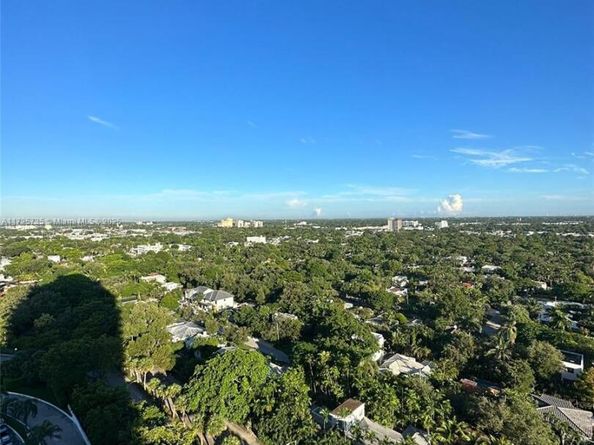780 NE 69th St 1904, Miami FL 33138