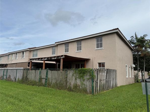 27450 SW 138th Path, Homestead FL 33032