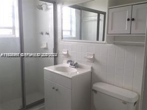 250 S Shore Dr 5, Miami Beach FL 33141