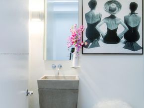100 S Pointe Dr 1501, Miami Beach FL 33139