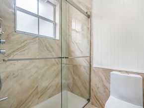 102 Riverwalk Cir, Sunrise FL 33326