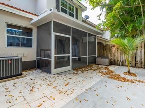 102 Riverwalk Cir, Sunrise FL 33326