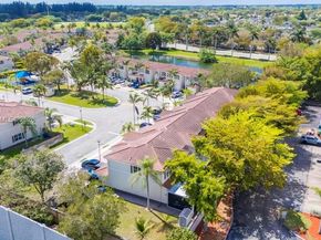 102 Riverwalk Cir, Sunrise FL 33326