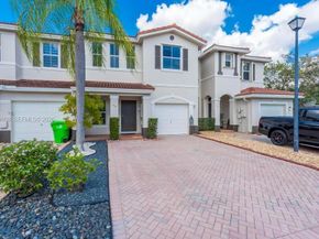 102 Riverwalk Cir, Sunrise FL 33326